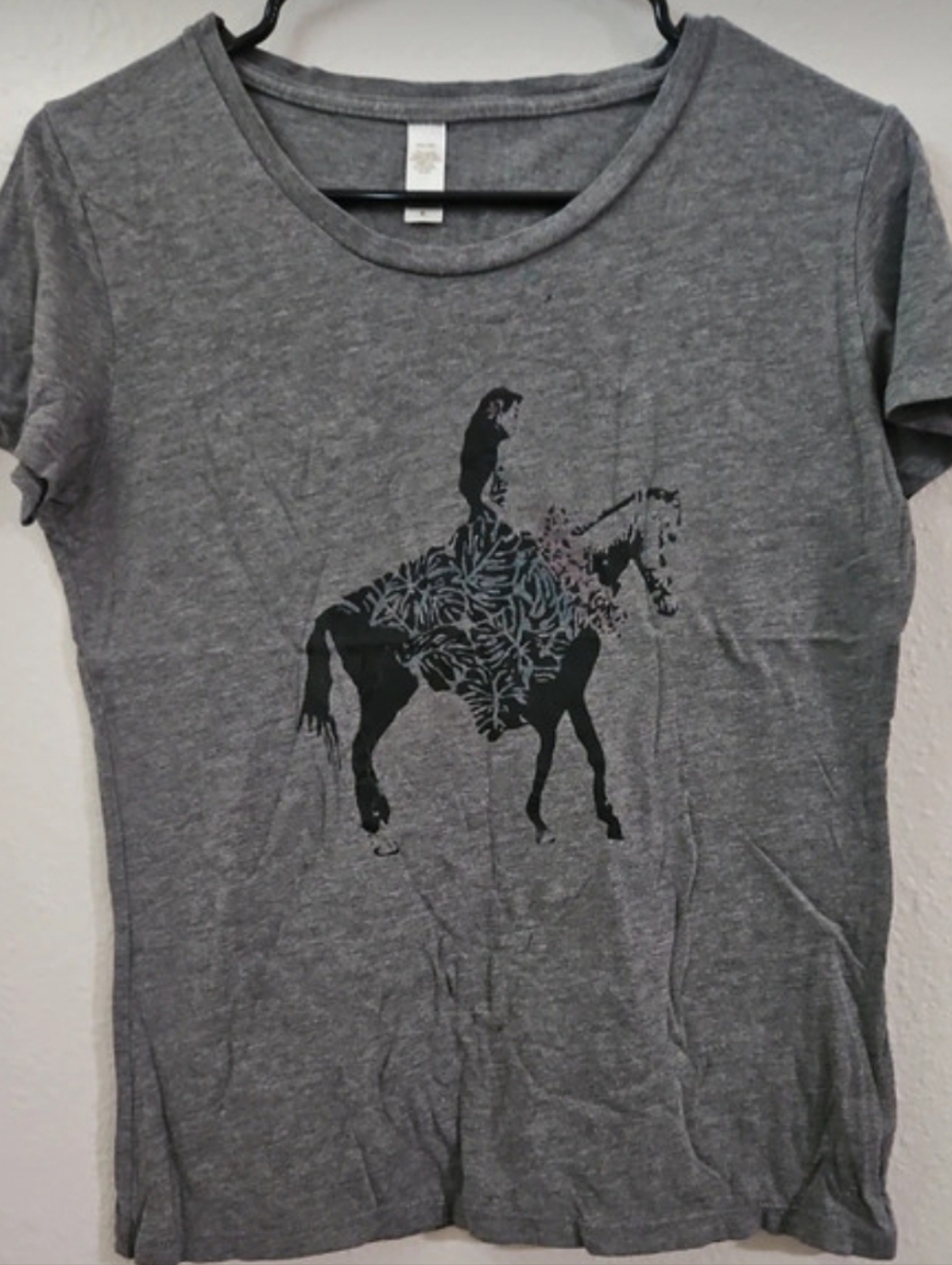 Royal Apparel Maui Island Horse Hawaii Girl Organic Bamboo/Cotton Graphic Tee  S